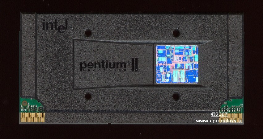 Processeur Intel Pentium II 300 MHz SLOT 1 - Vintage, Avec Dissipateur - Occasion